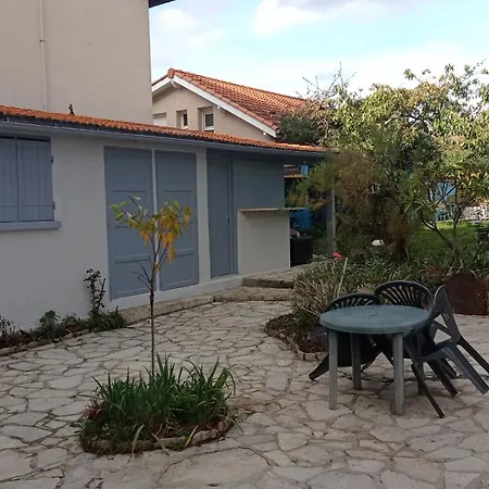 Apartamento 80 M2 Independant 4 Personnes Direct Gare Ou Aeroport Jardin Piscine *